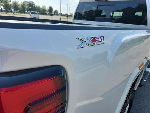 2024 GMC Sierra 2500 SLT