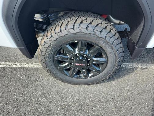 2025 GMC Sierra 2500 AT4
