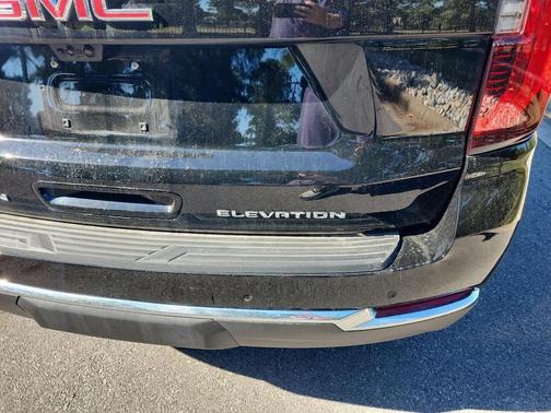 Onyx Black 2026 GMC Yukon 4WD Elevation