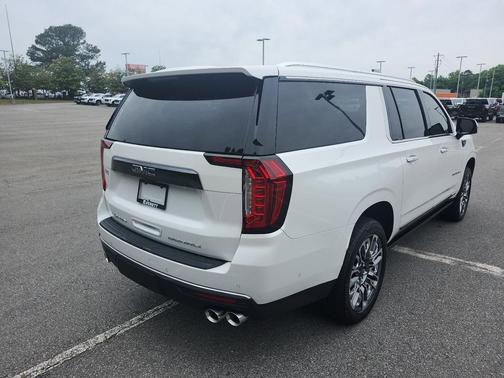 White Frost Tricoat 2023 GMC Yukon XL Denali Ultimate