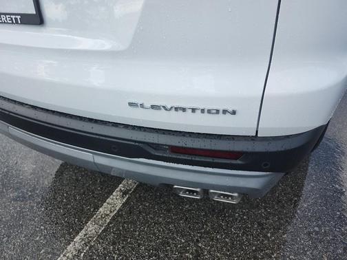 2026 GMC Acadia Elevation FWD