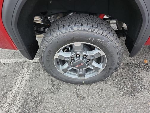 2026 GMC Sierra 2500 SLT