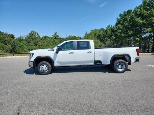2026 GMC Sierra 3500 Base