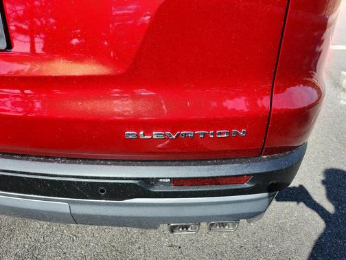 2026 GMC Acadia Elevation FWD