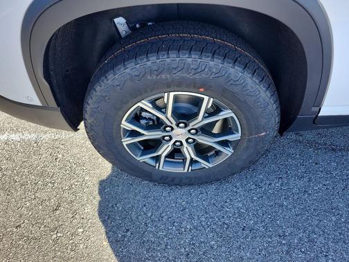 2026 GMC Acadia AT4 AWD