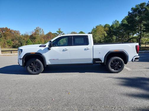 2026 GMC Sierra 2500 AT4