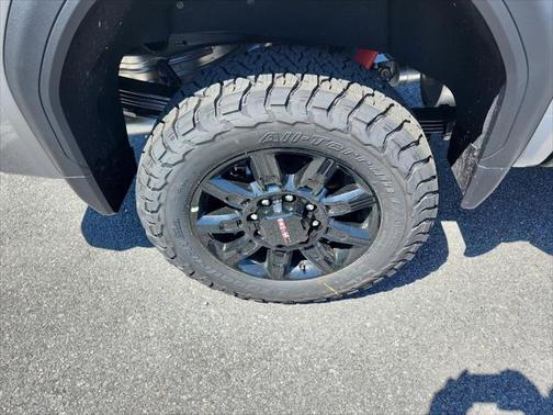 2025 GMC Sierra 2500 AT4