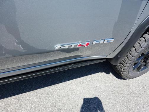 2025 GMC Sierra 2500 AT4