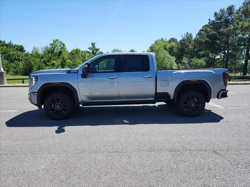 2025 GMC Sierra 2500 AT4