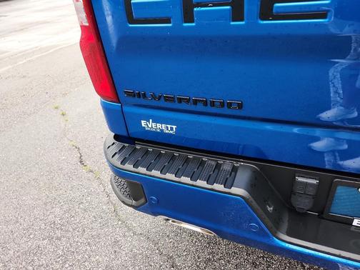 Glacier Blue Metallic 2024 Chevrolet Silverado 1500 RST