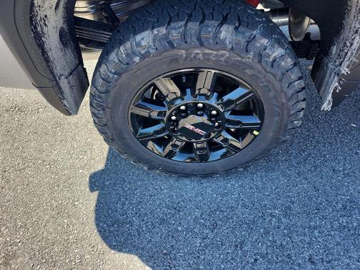 2026 GMC Sierra 2500 AT4