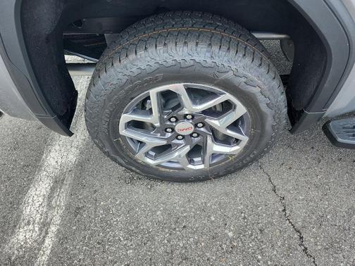Sterling Metallic 2026 GMC Sierra 1500 SLT
