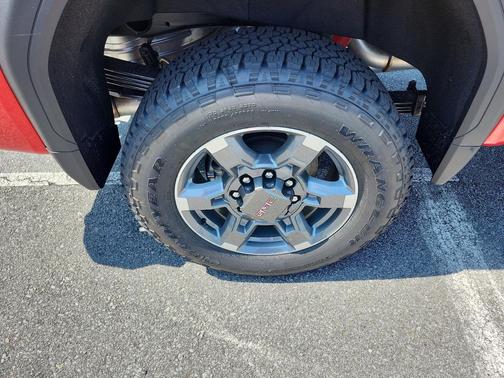 2025 GMC Sierra 2500 SLE