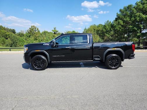 2023 GMC Sierra 2500 Denali