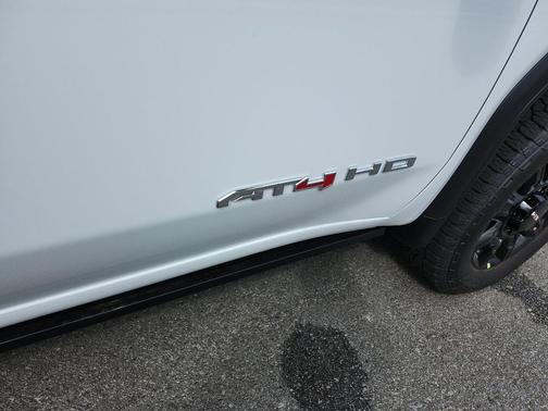 2025 GMC Sierra 2500 AT4