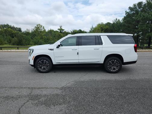 2026 GMC Yukon XL 4WD Elevation