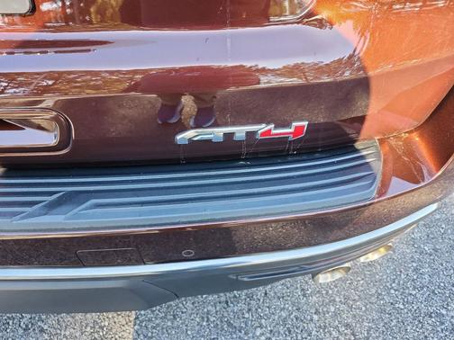 2023 GMC Yukon 4WD AT4