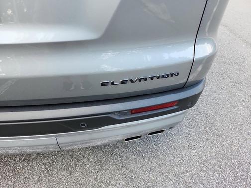 2024 GMC Acadia FWD Elevation