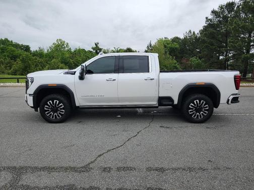 White Frost Tricoat 2025 GMC Sierra 2500 Denali Ultimate