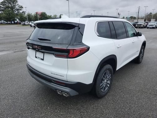 2026 GMC Acadia Elevation FWD