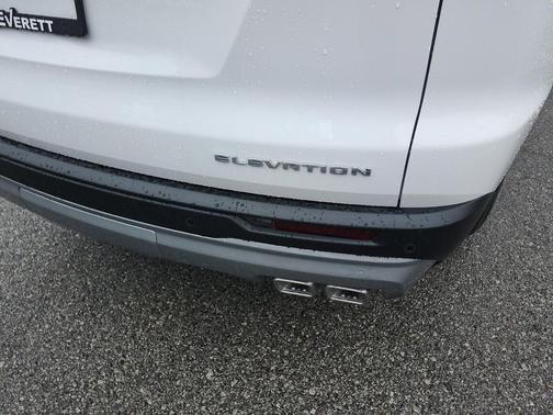 2026 GMC Acadia Elevation FWD