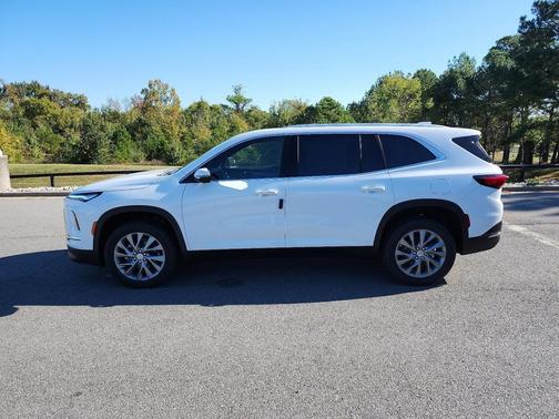 summit white 2026 Buick Enclave Preferred FWD