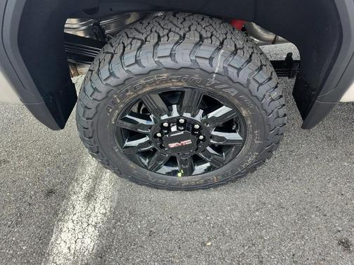 2026 GMC Sierra 2500 AT4