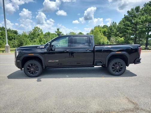 2025 GMC Sierra 2500 AT4