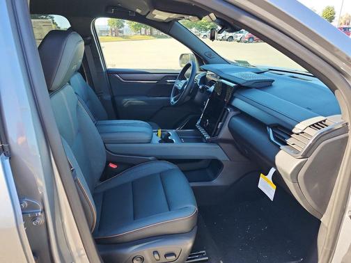 2026 GMC Acadia AT4 AWD