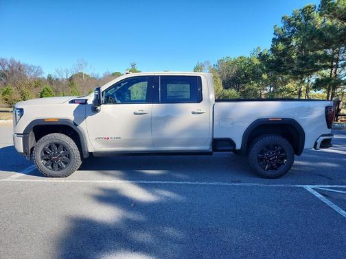 2026 GMC Sierra 2500 AT4