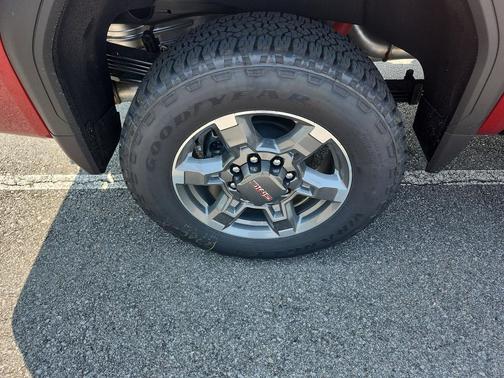 2025 GMC Sierra 2500 SLT