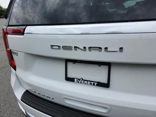 Summit White 2026 GMC Yukon Denali