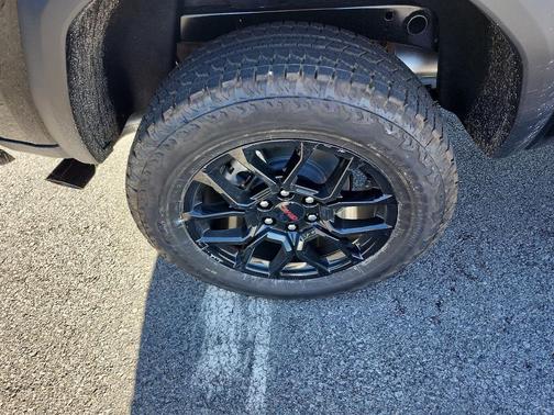 Onyx Black 2026 GMC Canyon Denali