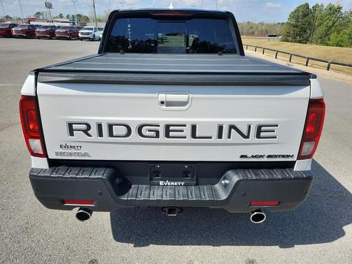 2024 Honda Ridgeline Black