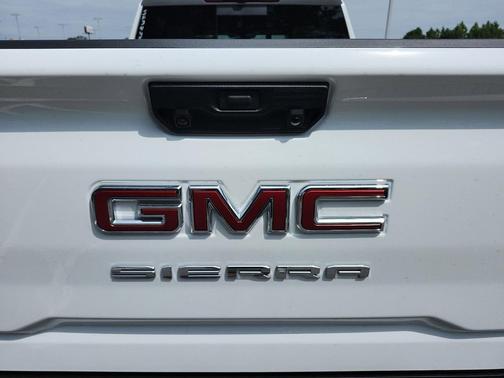 2025 GMC Sierra 2500 SLE