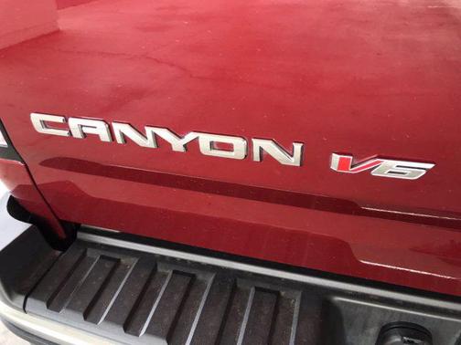 Red Quartz Tintcoat 2020 GMC Canyon SLT
