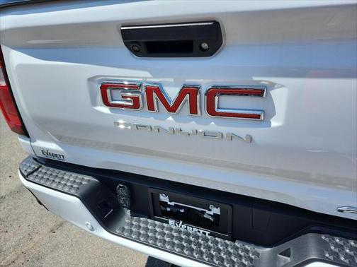 2024 GMC Canyon AT4X