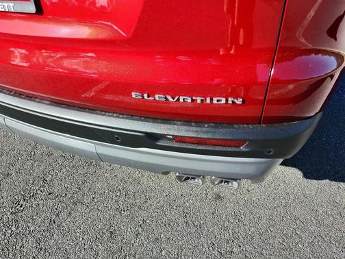 2026 GMC Acadia Elevation FWD