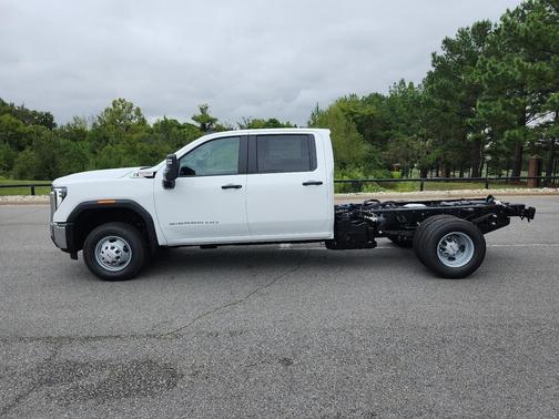2026 GMC Sierra 3500 Base