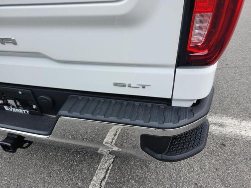 Summit White 2026 GMC Sierra 1500 SLT
