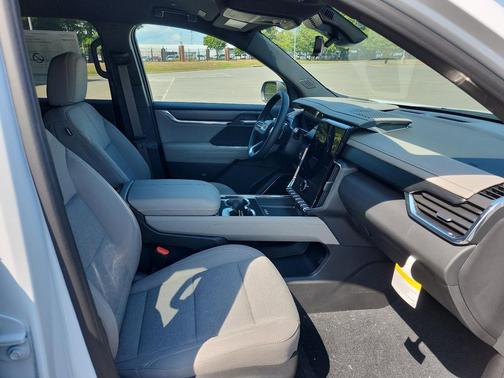2026 GMC Acadia FWD Elevation