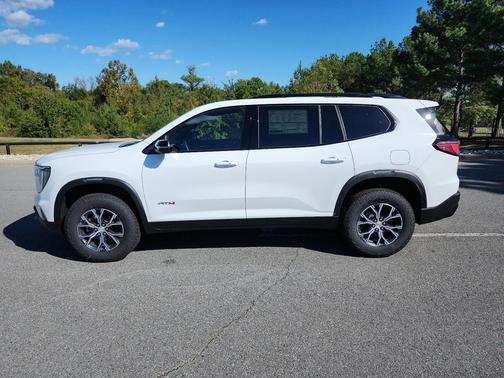 2026 GMC Acadia AT4 AWD