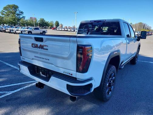 2026 GMC Sierra 2500 AT4