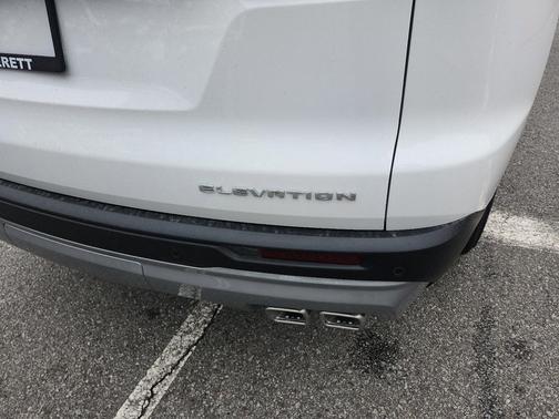 2026 GMC Acadia Elevation FWD