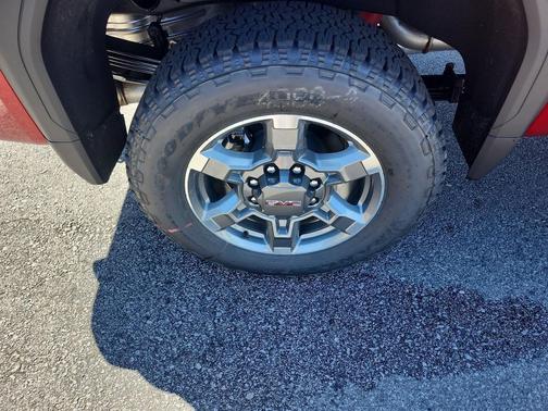 2026 GMC Sierra 2500 SLT