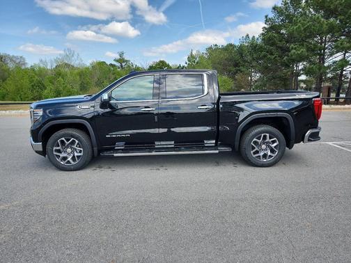 Onyx Black 2026 GMC Sierra 1500 SLT