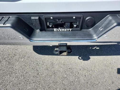 Summit White 2025 GMC Sierra 2500 SLT