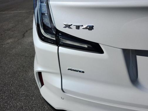 2025 Cadillac XT4 Sport