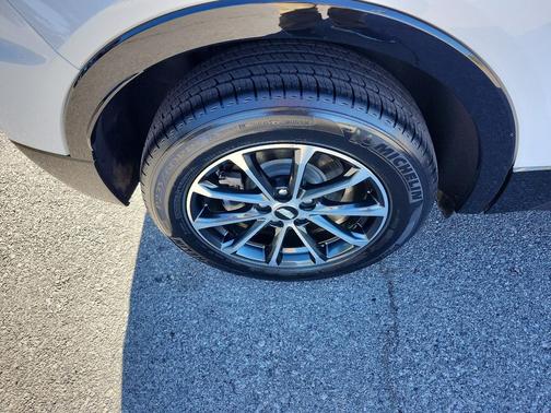 2025 Cadillac XT4 Sport