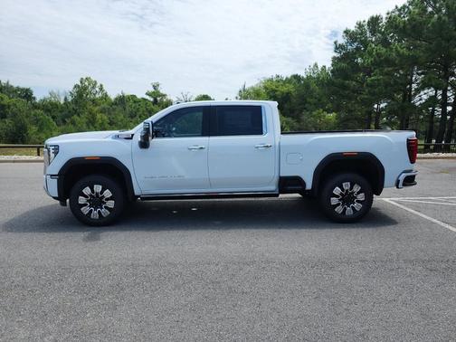 2025 GMC Sierra 2500 Denali